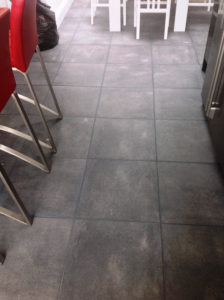 Textured Porcelain Tile with Charcoal Grey Grout in Kendal