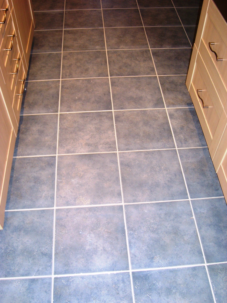 Romsey Ceramic Tile and Grout After Cleaning and Colouring